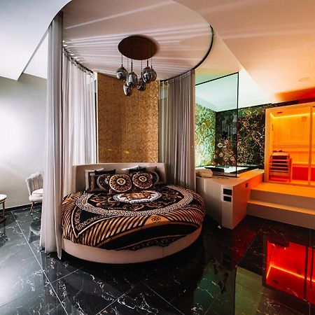 Versace Luxury Room กอร์เลโอเน ภายนอก รูปภาพ