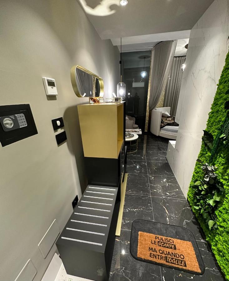 Versace Luxury Room กอร์เลโอเน ภายนอก รูปภาพ