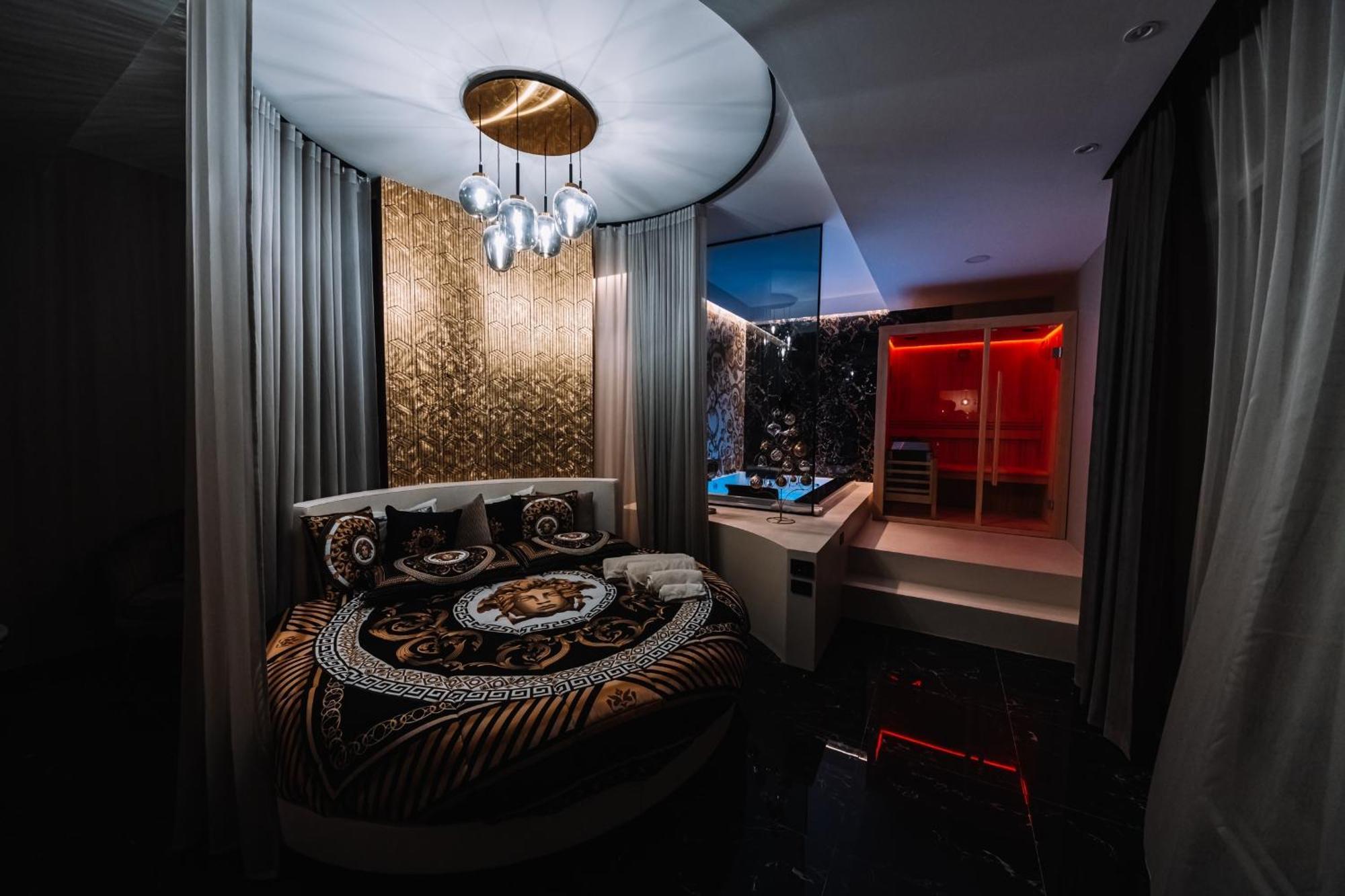 Versace Luxury Room กอร์เลโอเน ภายนอก รูปภาพ