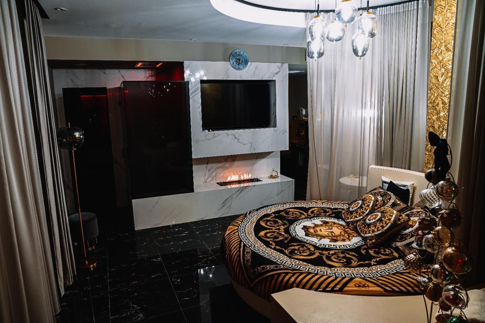 Versace Luxury Room กอร์เลโอเน ภายนอก รูปภาพ